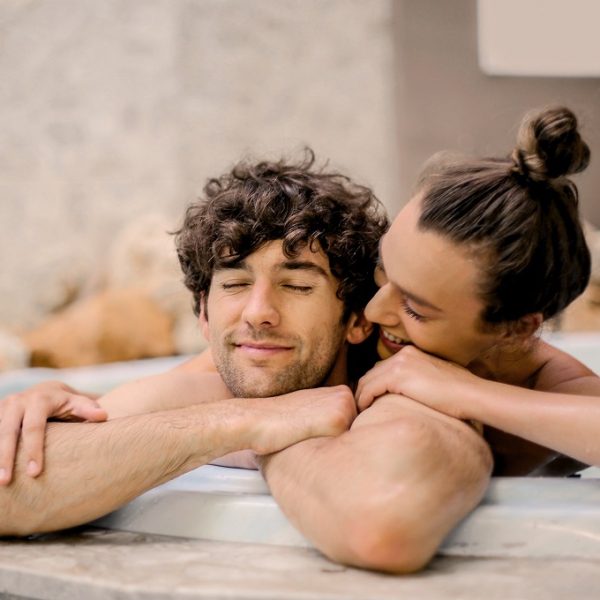 Reviews on Askmen found by amoLatinascamreview.com